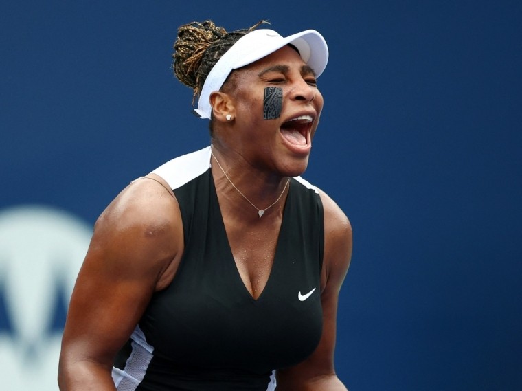 Serena Williams schreit ihre Freude heraus