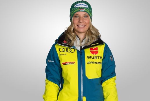 Skicrosserin Heidi Zacher ist nach ihrem Weltcup-Sieg gut drauf für Kanada. © DSV