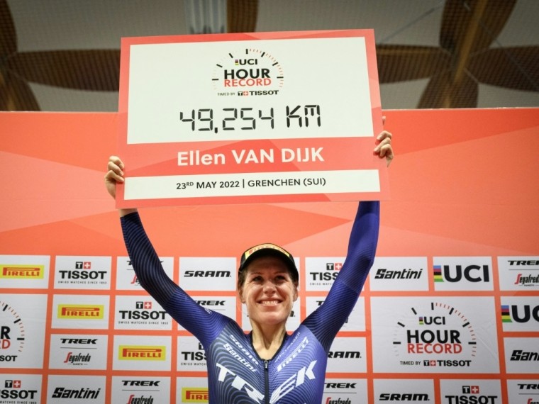 Bahnrad: Ellen van Dijk bricht Stundenweltrekord